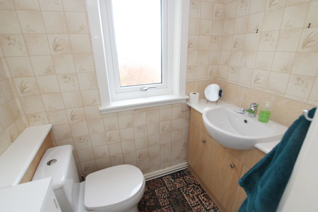 Property photo 2 of 25