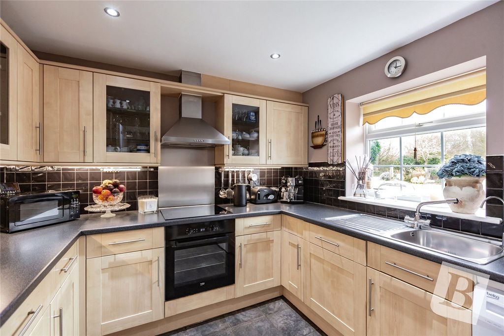 Property photo 3 of 21 Picture No. 34