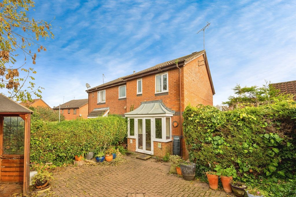 Property photo 2 of 12