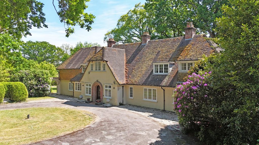 Property photo 1 of 19
