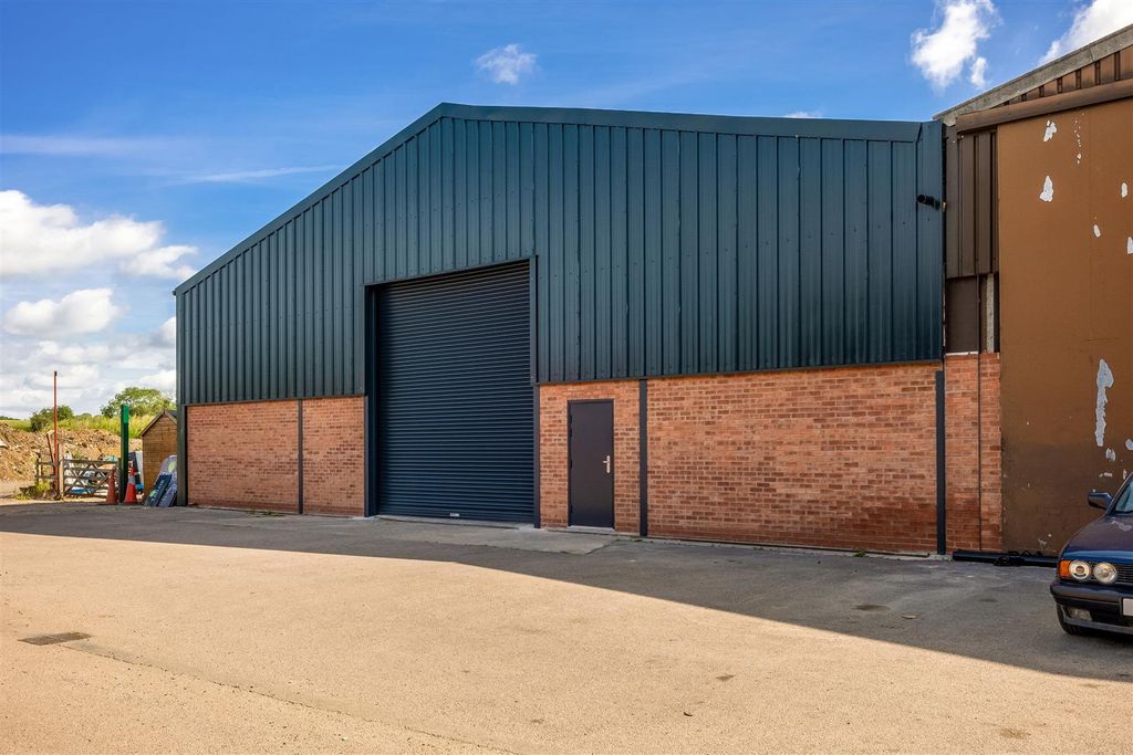 Property photo 2 of 17 20 Cadle Pool Farm 2417-1.Jpg