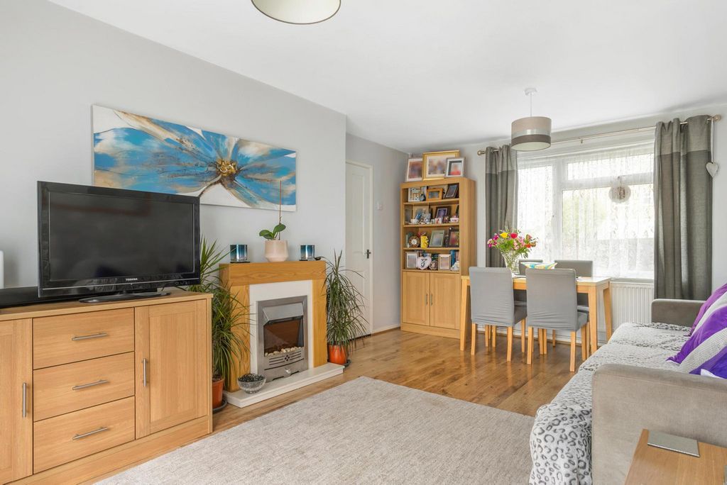 Property photo 2 of 14