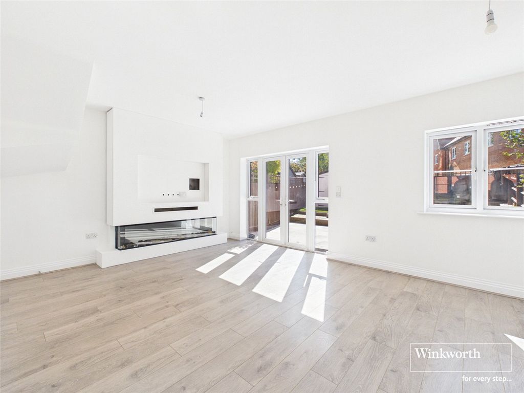 Property photo 3 of 14 Picture No. 06