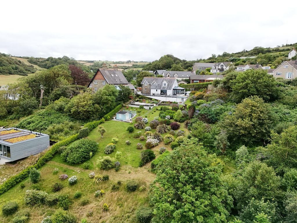 Property photo 1 of 66