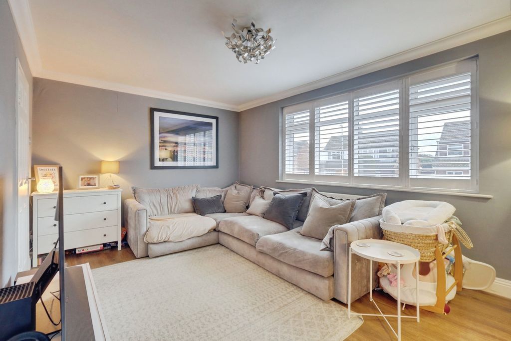 Property photo 3 of 19