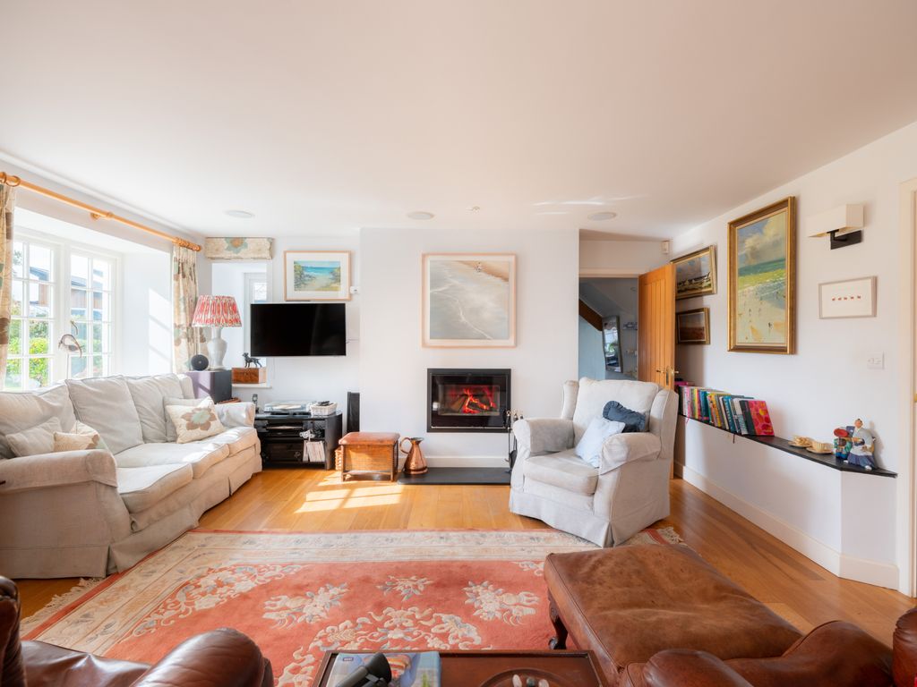 Property photo 2 of 30 Gallery