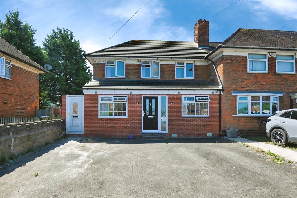 Property photo 2 of 18