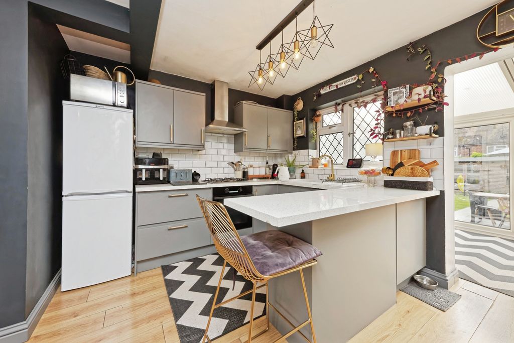 Property photo 2 of 19 Img_4907_Rw