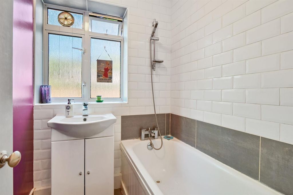 Property photo 2 of 12 51816B44-8F79-4F74-9Ec4-31049Cb3Bf7Cospropwpen - 3