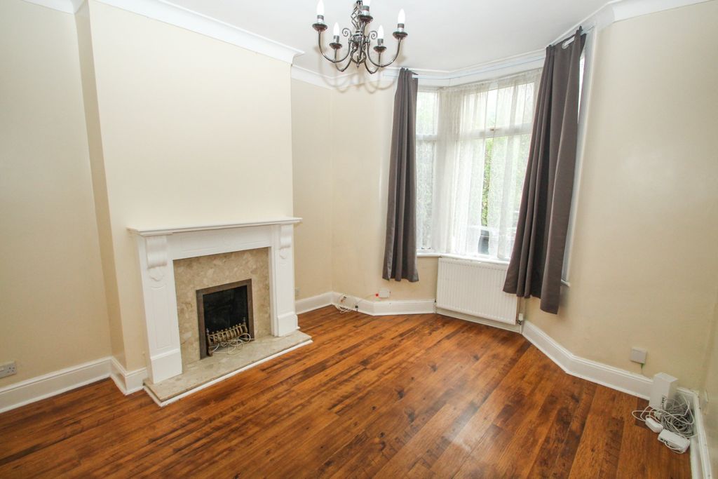 Property photo 2 of 14 4510491