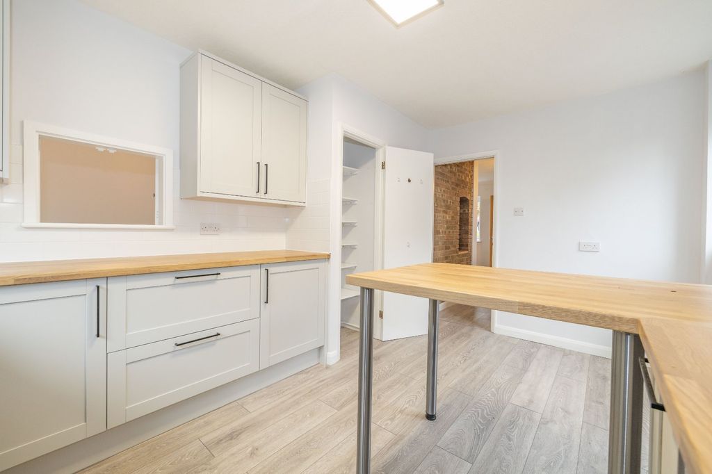 Property photo 3 of 13 Picture 3