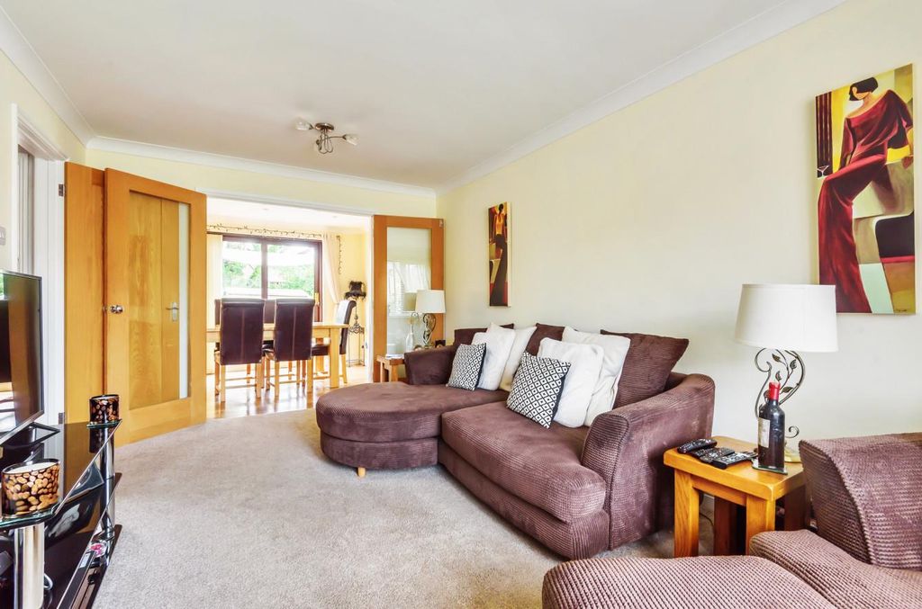 Property photo 2 of 17 876288 (2).Jpg