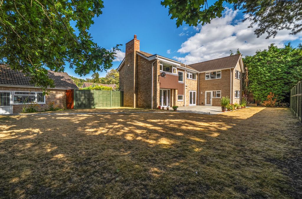 Property photo 3 of 20 1-6A7471Cec5B8F-4...