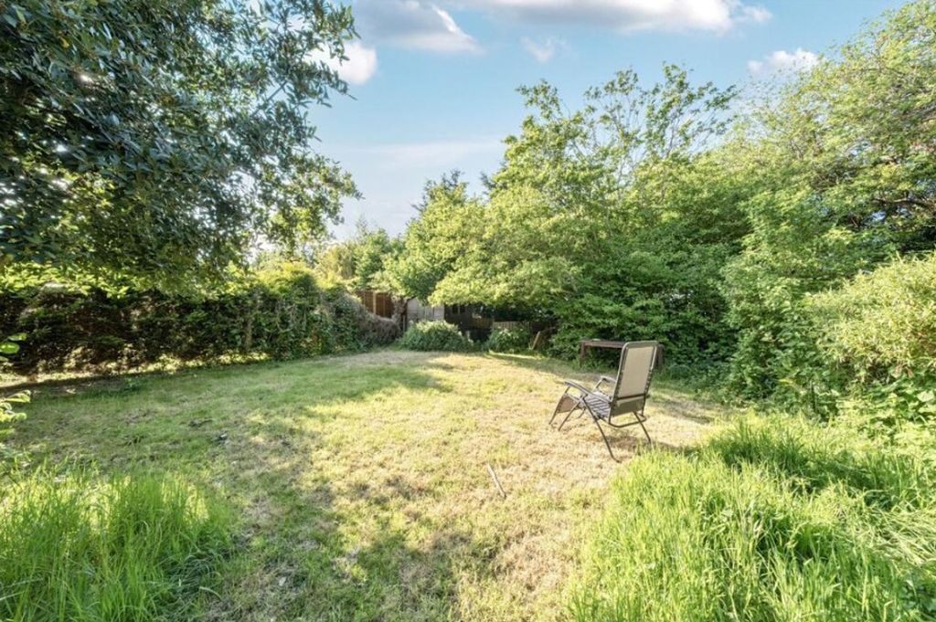 Property photo 2 of 16 Garden