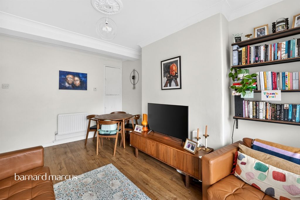 Property photo 2 of 12