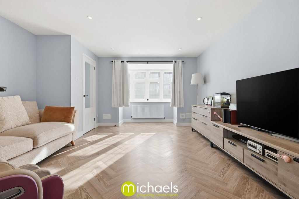 Property photo 3 of 29