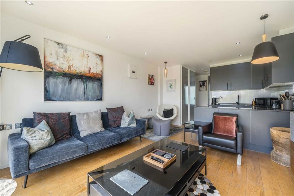 Property photo 3 of 6