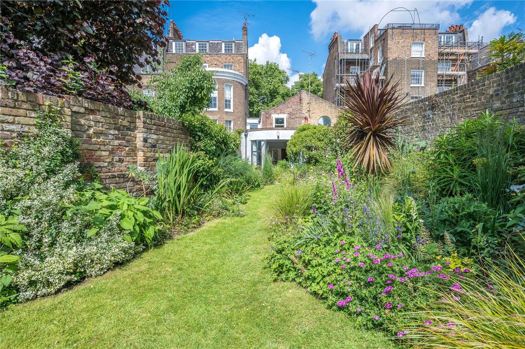 Property photo 2 of 13 Picture No. 01