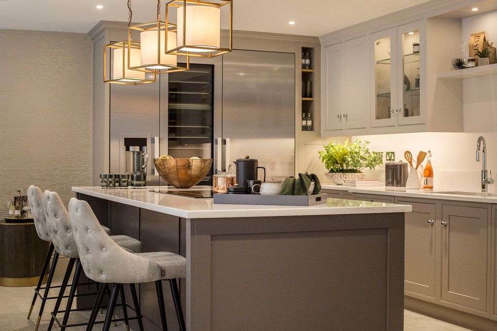 Property photo 2 of 15 Kitchen