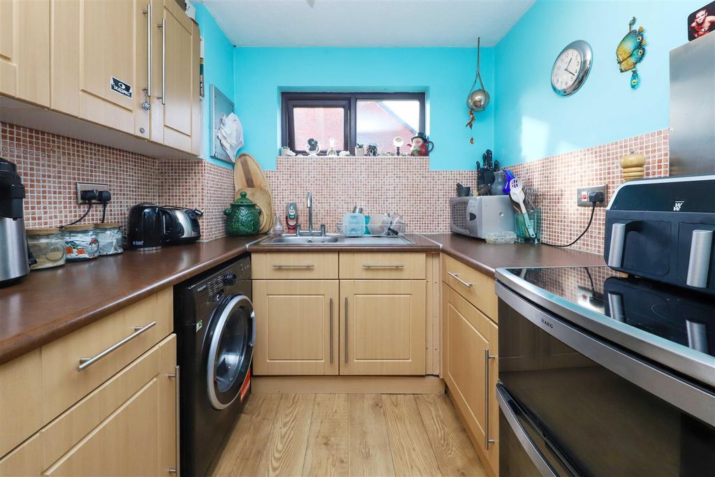 Property photo 2 of 7
