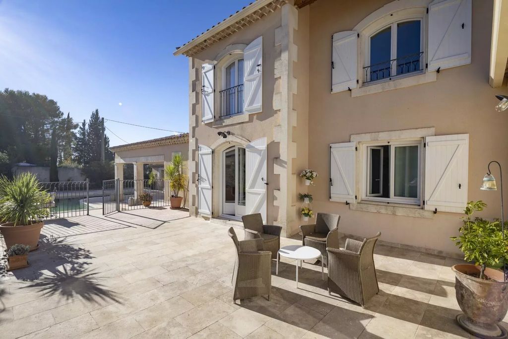 Property photo 1 of 17 Fontvieille / Alpilles - Nice House - Between Countryside And Village - 200Sqm Living Space - Swimming Pool - Enclosed Garden - Garage
