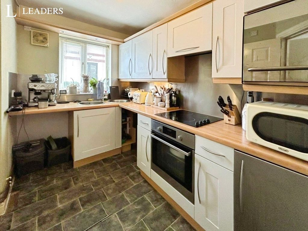 Property photo 3 of 12 Picture No. 14