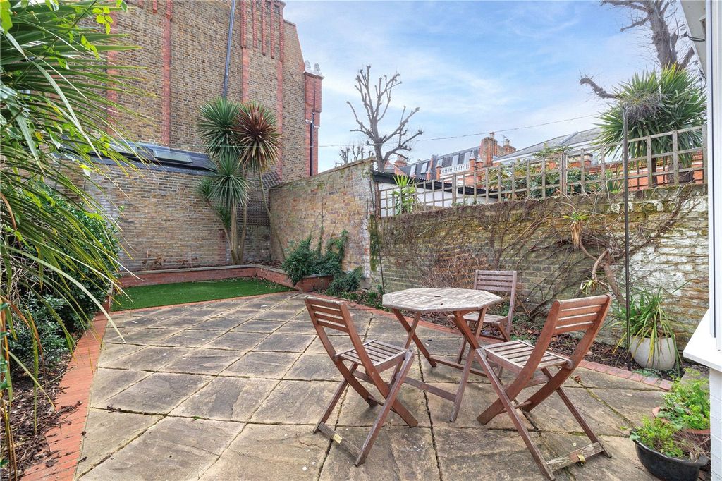 Property photo 1 of 11 Picture No. 17