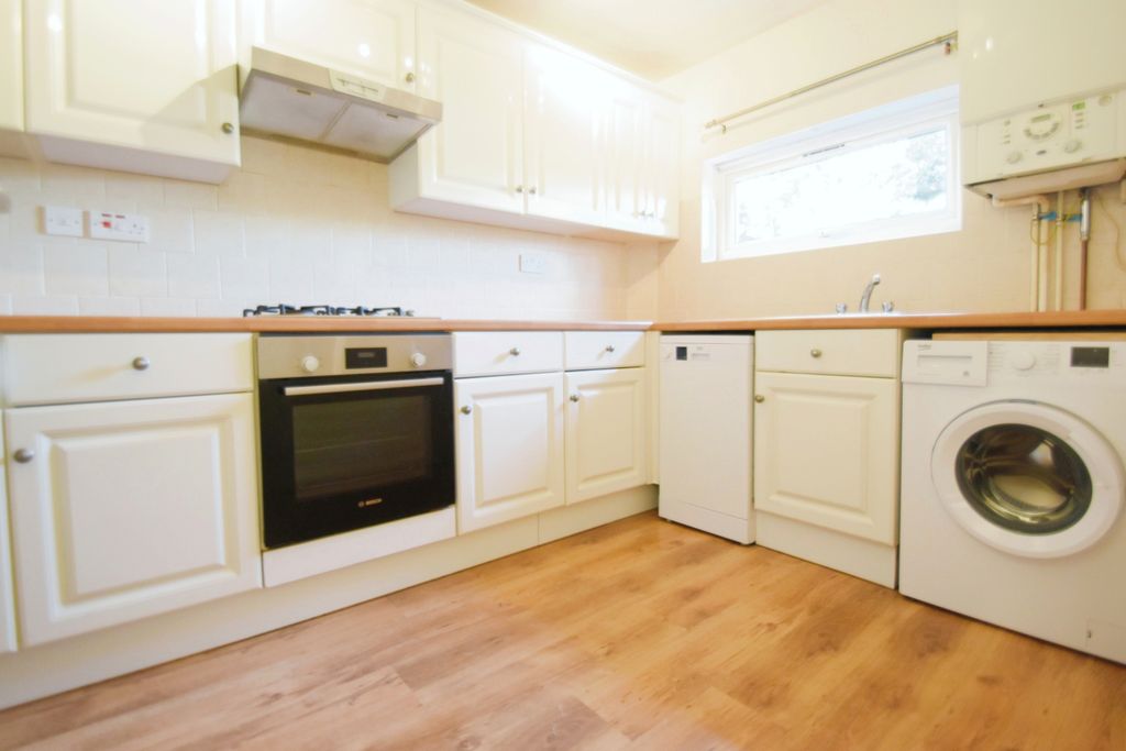 Property photo 3 of 8 3