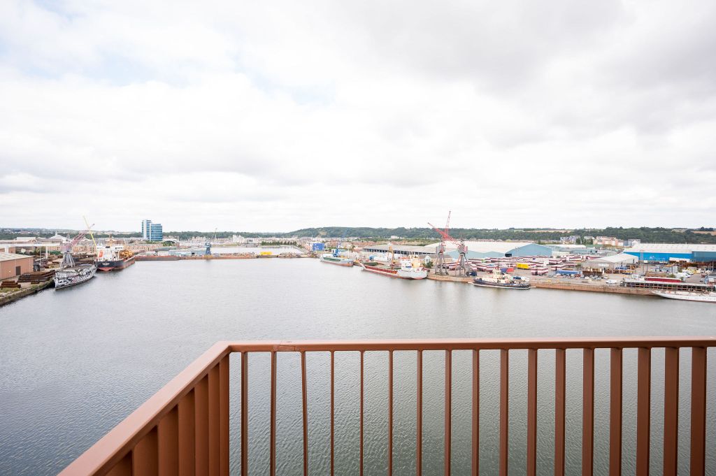 Property photo 2 of 24