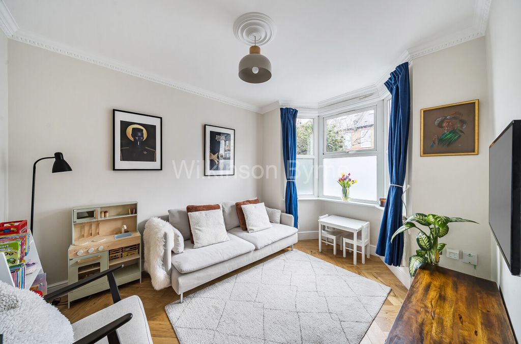 Property photo 2 of 20