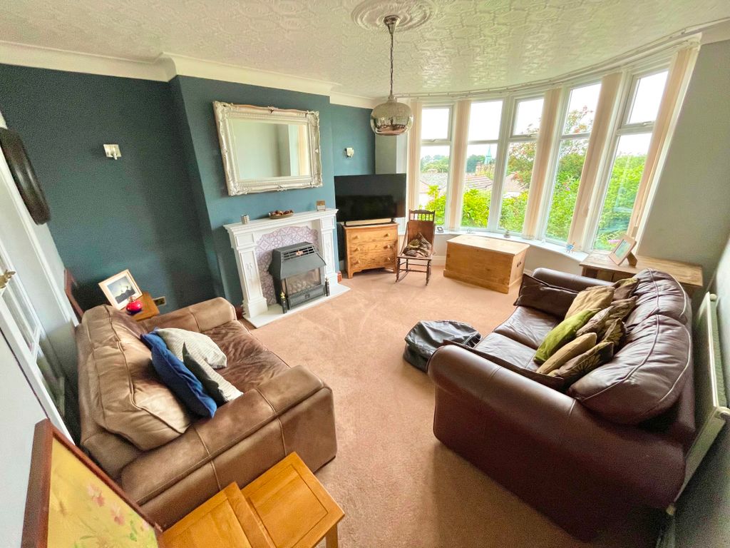 Property photo 2 of 23