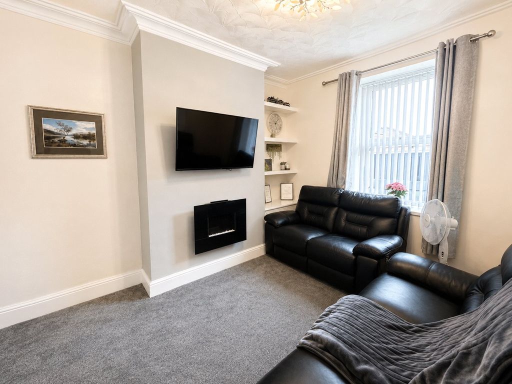 Property photo 3 of 19 Picture No. 16