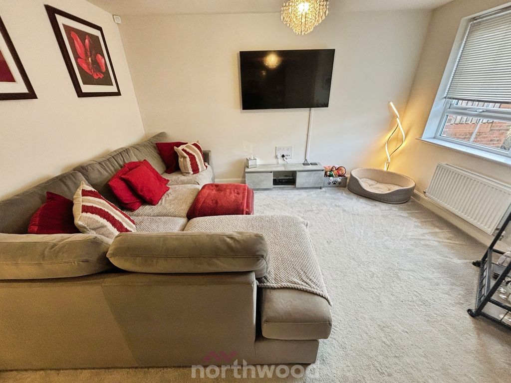 Property photo 2 of 30