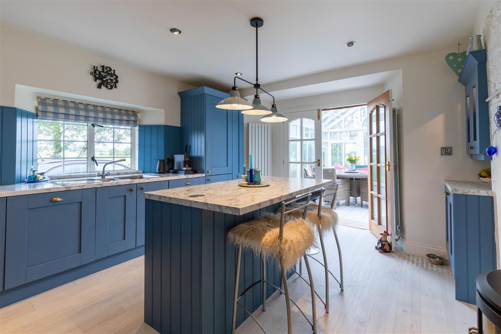 Property photo 3 of 35 Use 11.Jpg
