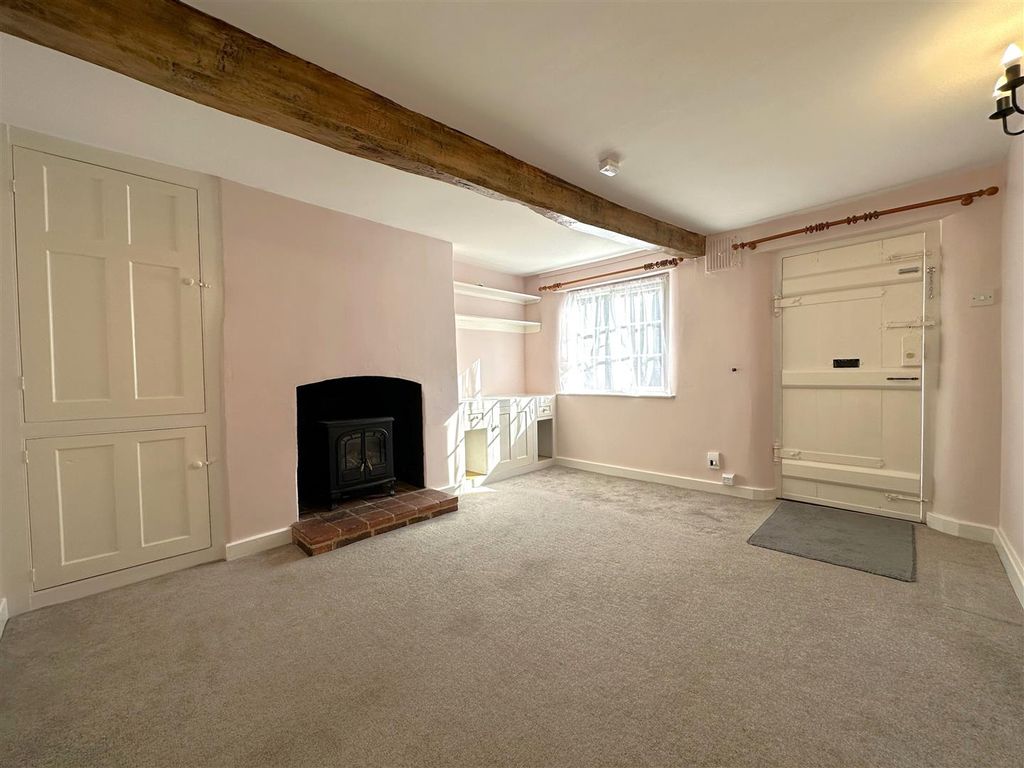Property photo 2 of 11 Lounge 499