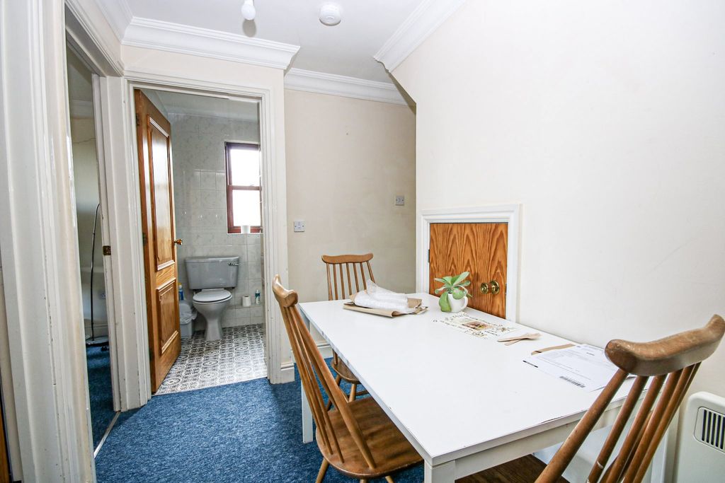 Property photo 3 of 12 9-Img_1636