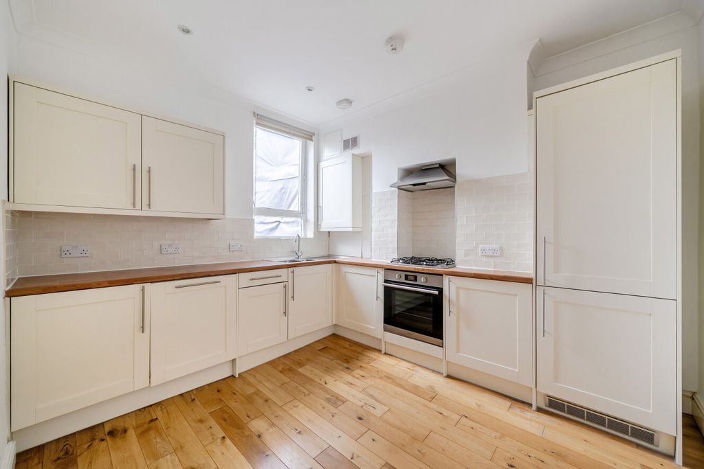 Property photo 3 of 10 1499092-7-6A68930...