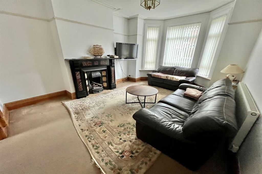 Property photo 2 of 20 Living Room