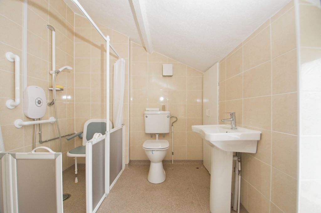Property photo 2 of 18 Photography