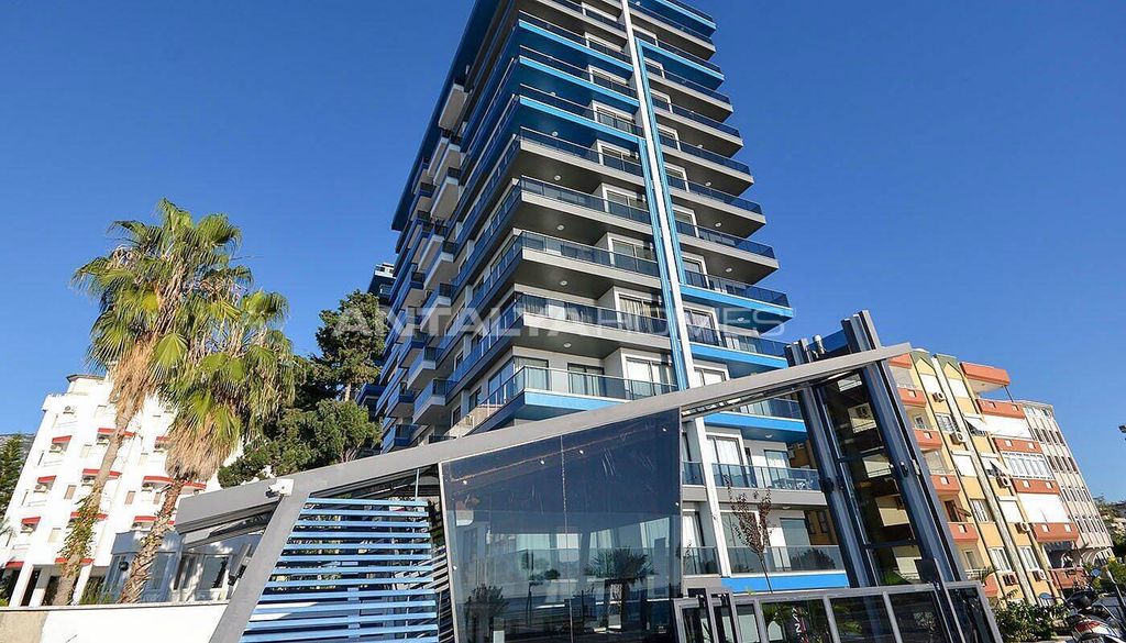 Property photo 2 of 18