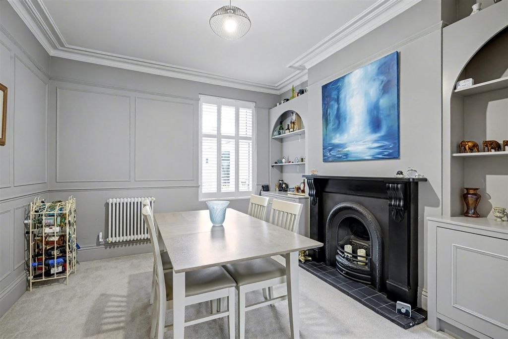 Property photo 3 of 26 Dining Room