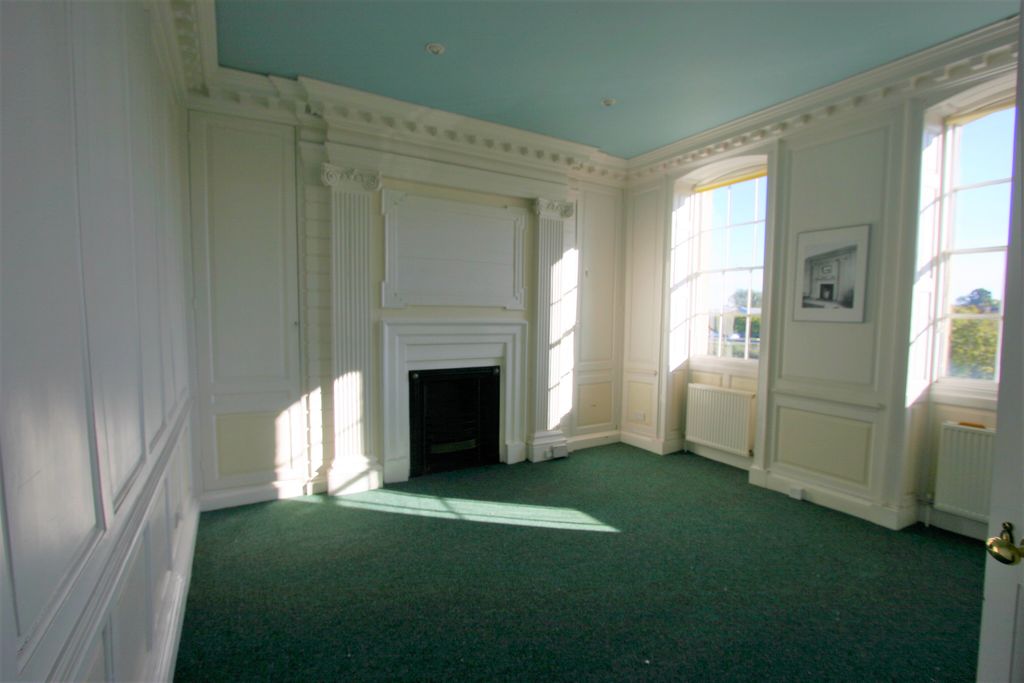 Property photo 2 of 3