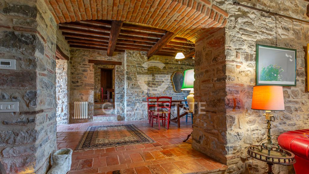 Property photo 2 of 79 Interiors