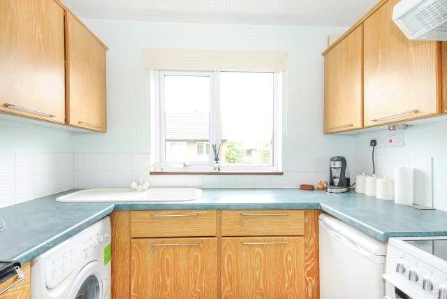 Property photo 2 of 7 Kitchen