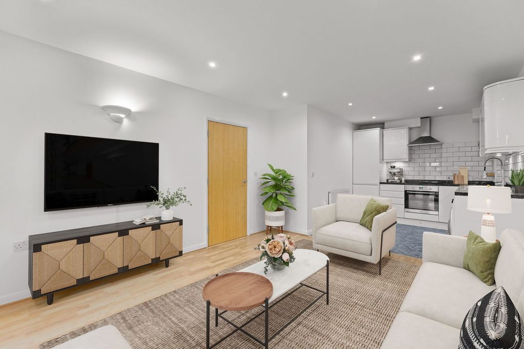 Property photo 2 of 16