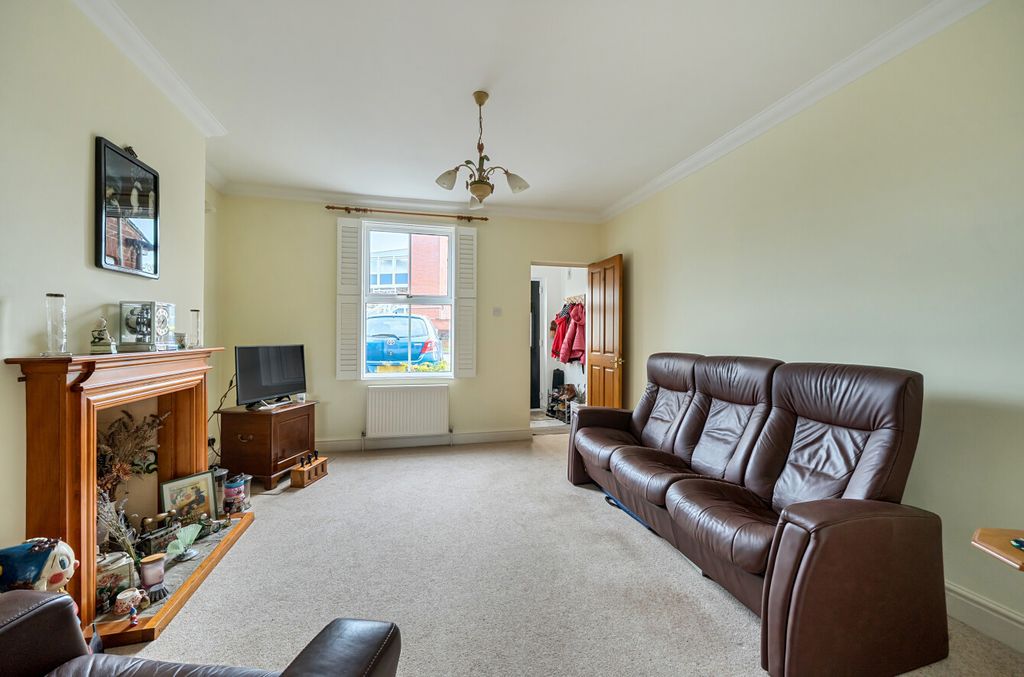 Property photo 3 of 18 1380347-13-69145E...