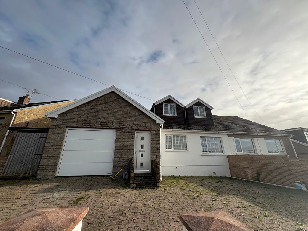 Property photo 1 of 33