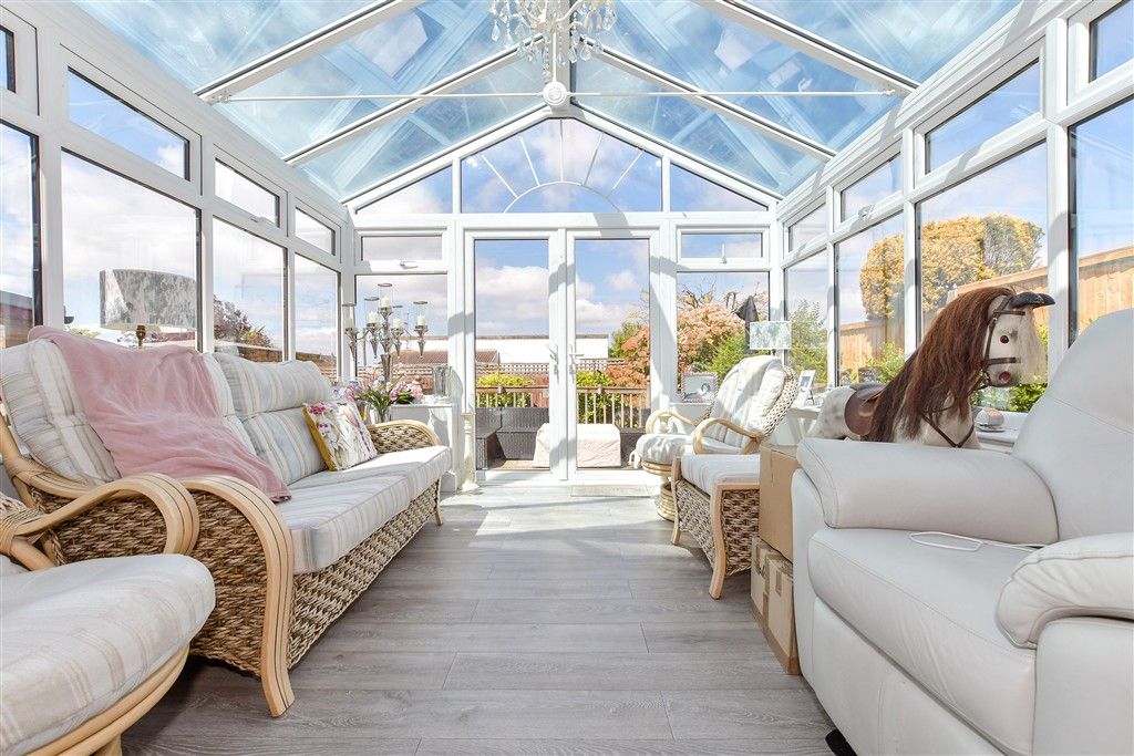 Property photo 3 of 18 Conservatory