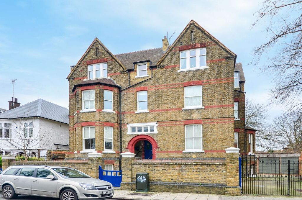 Property photo 1 of 7