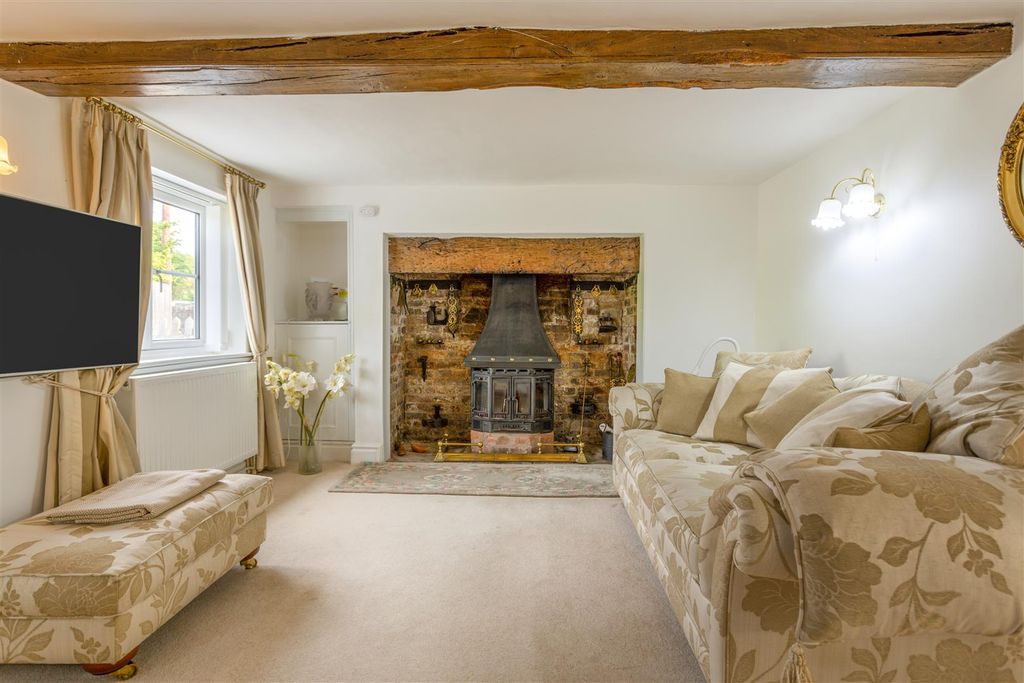 Property photo 3 of 37